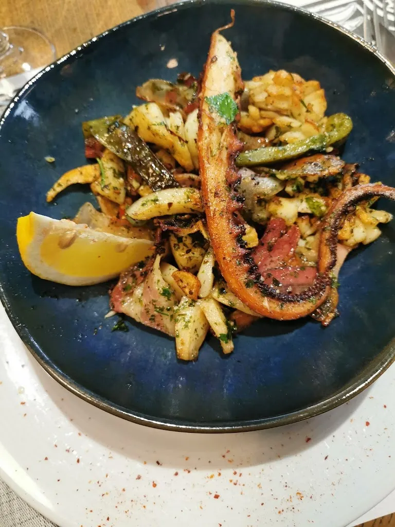 Morgane_Scampi Grill Restaurant chez HILAIRE depuis 1967_Sainte-Bazeille_review