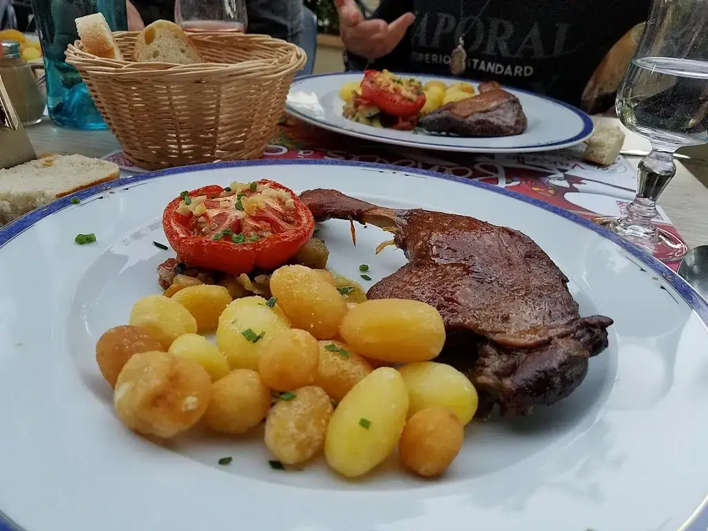 Mabel Sin_Relais de Gascogne_Mézin_review