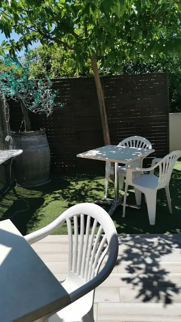 Le Grain de Riz restaurant in Lavilledieu