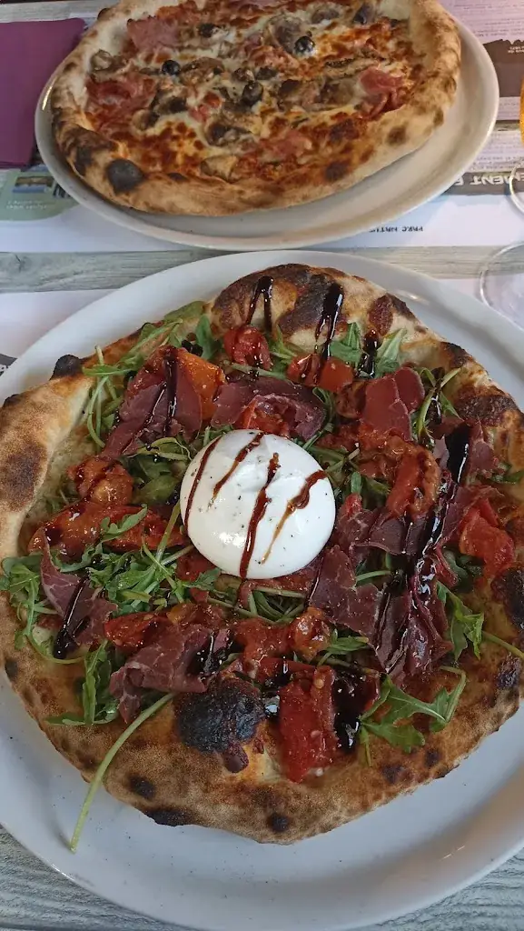 Anderson Lee_La Gondole_Meymac_review