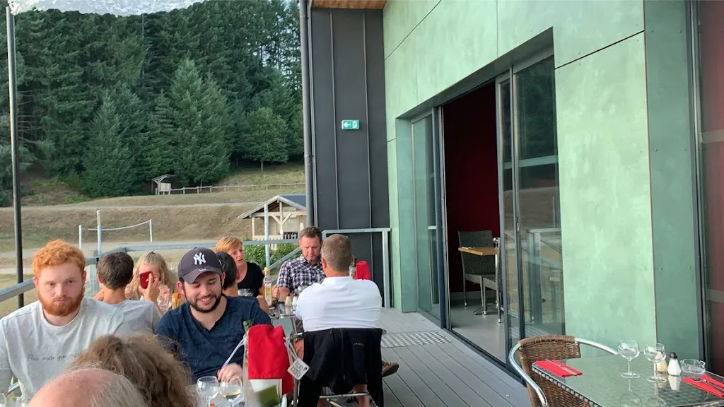 Marc Lienard_Restaurant, Bar, Pizzeria - Le Sèchemailles_Ambrugeat_reseña