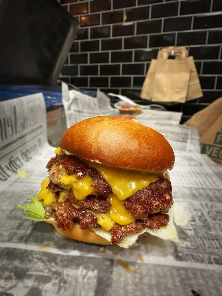 Kobo Street Food : Burgers & Tacos à Lavilledieu_Lavilledieu_slider_image_3