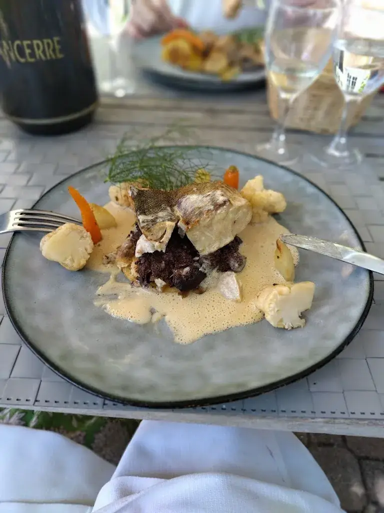 Joy Abell_La Petite France_Migné-Auxances_review