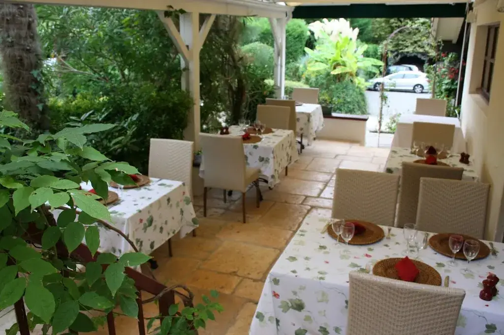 L'Auberge du Pas de Vent restaurant in Pouillon