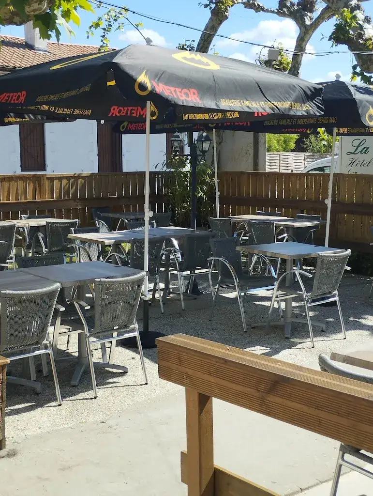 La Tonnelle, hotel restaurant restaurant in Mios