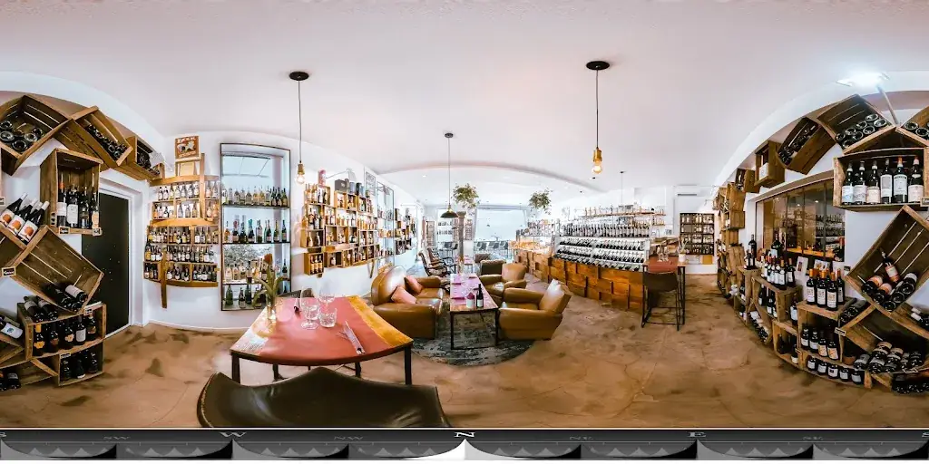 Jambons 10 Vins restaurant in Mios