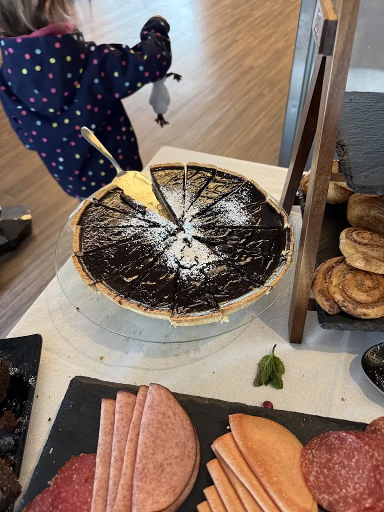 Mária Priskinova Fernandes _Mios Restaurant & Lounge_Austria_review