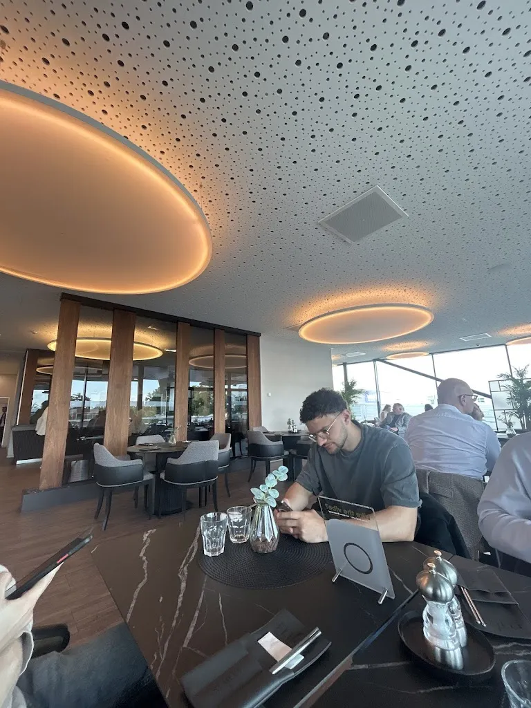 Sead Mesi_Mios Restaurant & Lounge_Austria_review