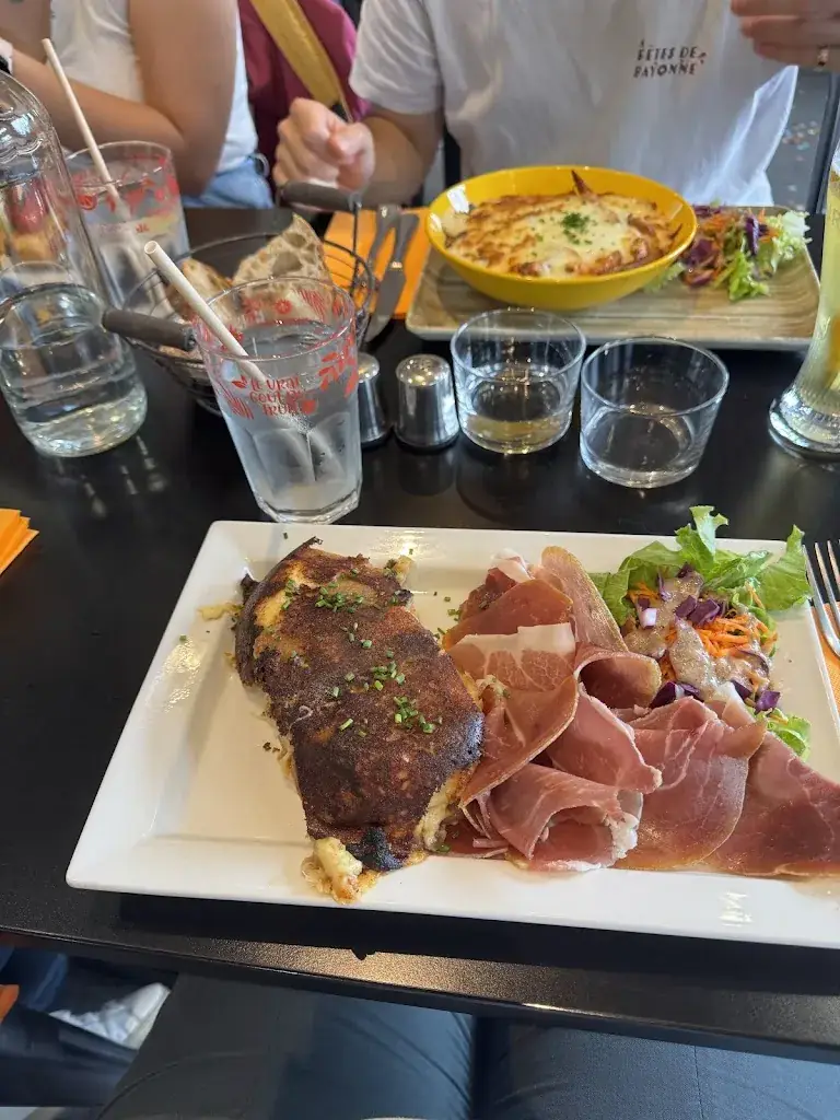 Léa BOUABDALLAH_Le Goût Pile_Bort-les-Orgues_review