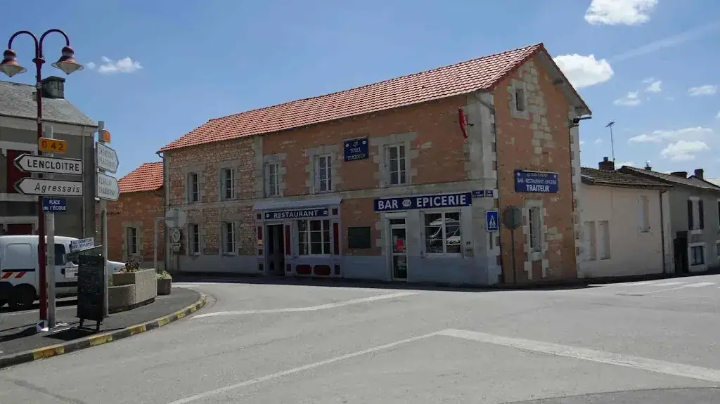 La Tour d'Abain_Thurageau_slider_image_3