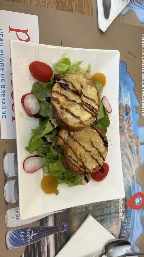 Anaïs Exbourse_Les Remparts_Moncontour_review