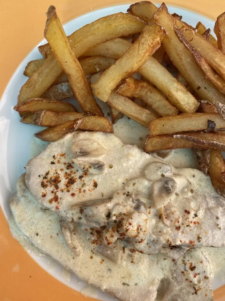 M. F._Restaurant Le Coligny_Moncontour_review