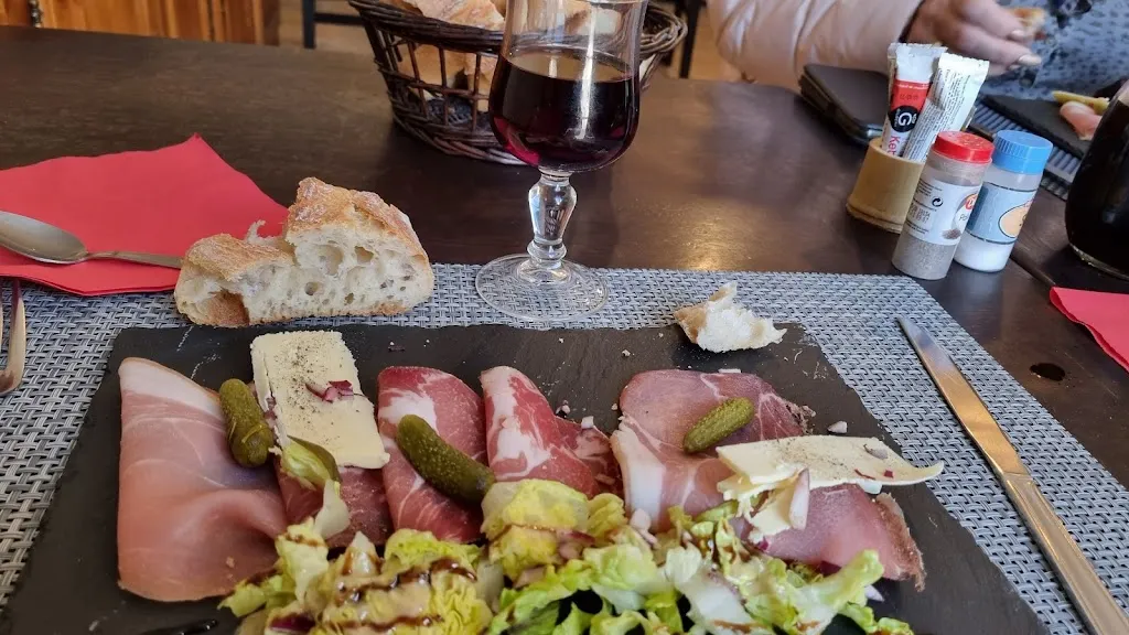 Restaurant Le Coligny_Moncontour_slider_image_2