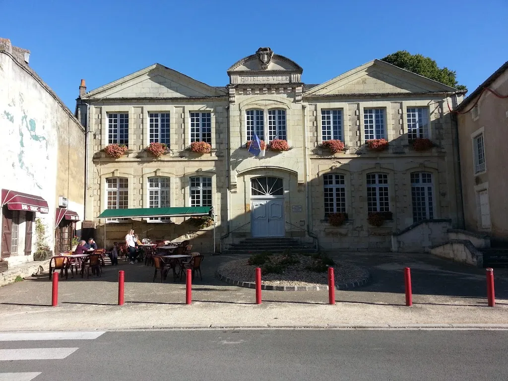 Le Donjon_Moncontour_slider_image_3