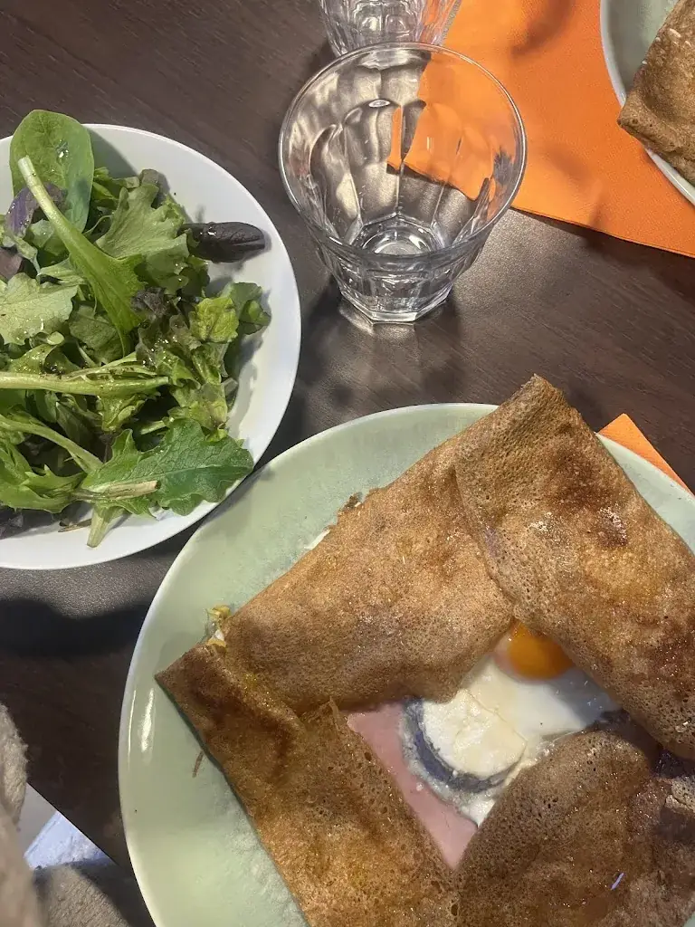 Lyana Lefebvre_Crêperie bar Léon & Suzette_Moncoutant-sur-Sèvre_review