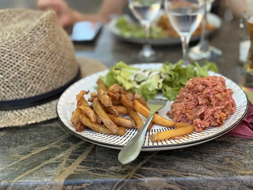 Frederic DUPLESSY_Le Marmontel_Bort-les-Orgues_review