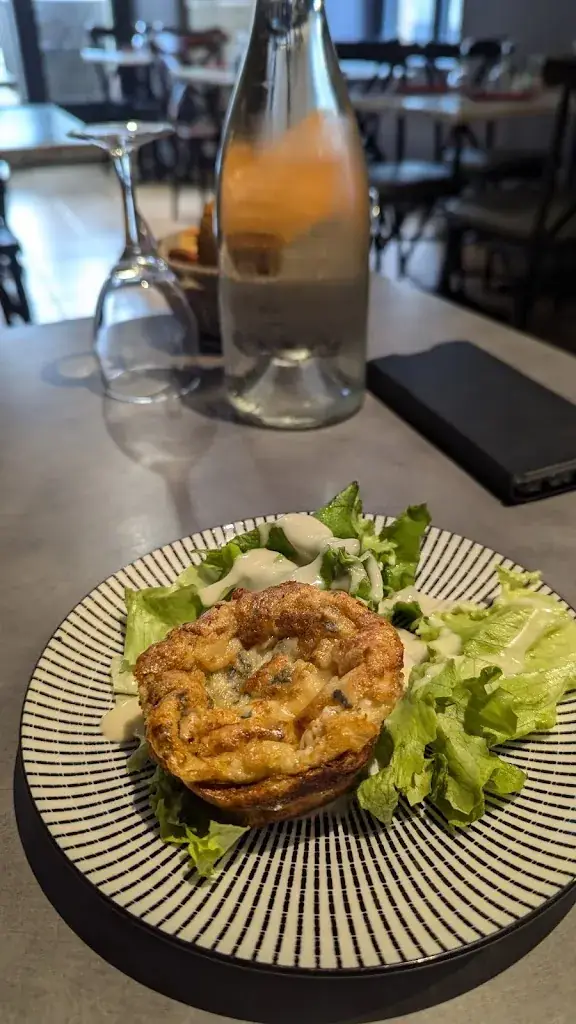 IG nico.blog.trotter_Le Marmontel_Bort-les-Orgues_review