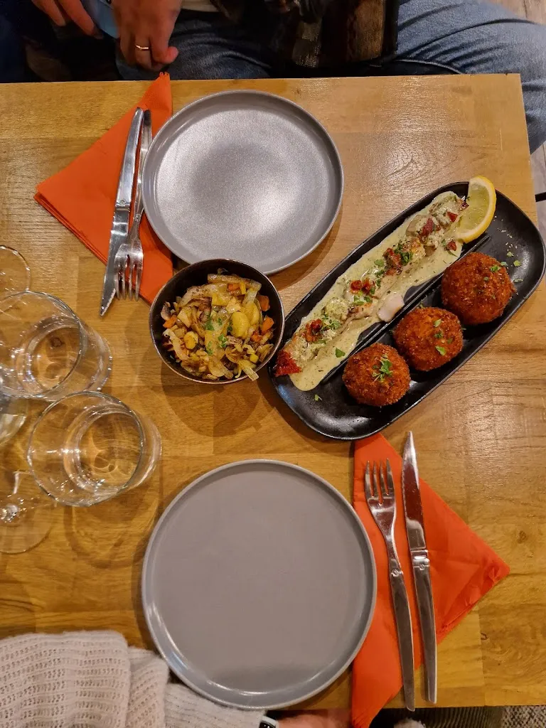 Rosa Niggemann_BRO'CHETTES_Mimizan_review