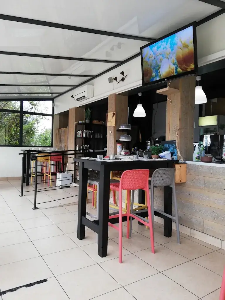 L’ Açaï Tropical Café restaurant in Mimizan