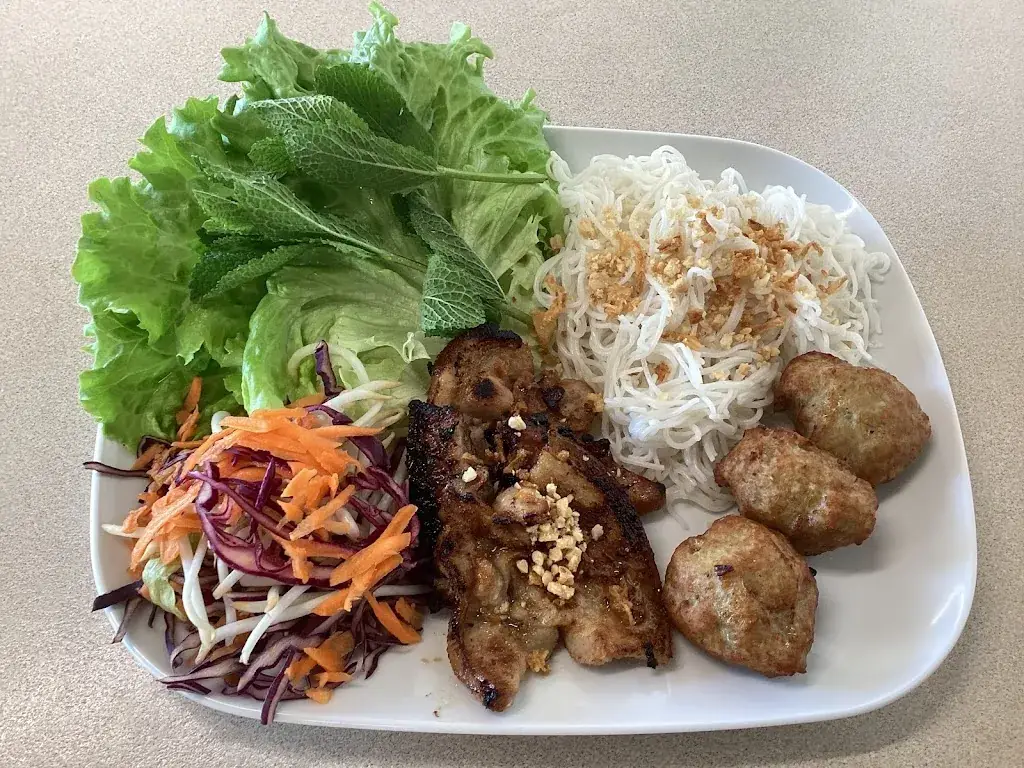 GIA YEN_Mimizan_slider_image_3