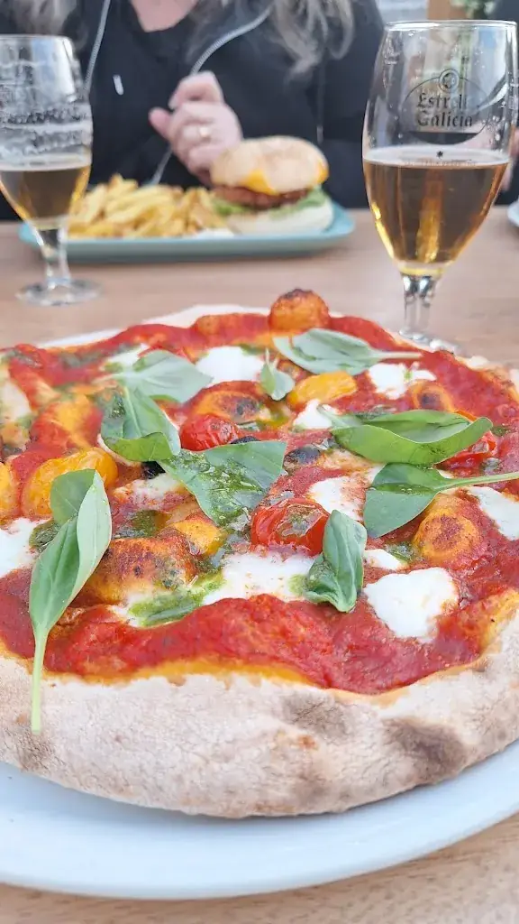 Justin Whittle_L'authentique_Mimizan_review