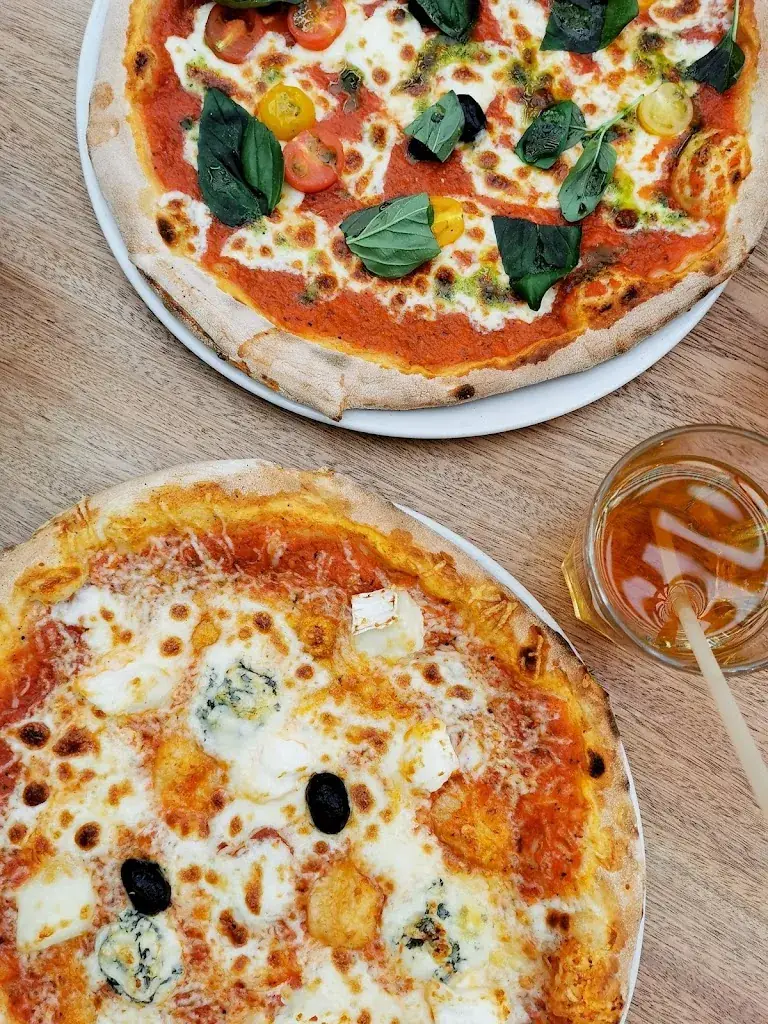 Manon Duport_L'authentique_Mimizan_review