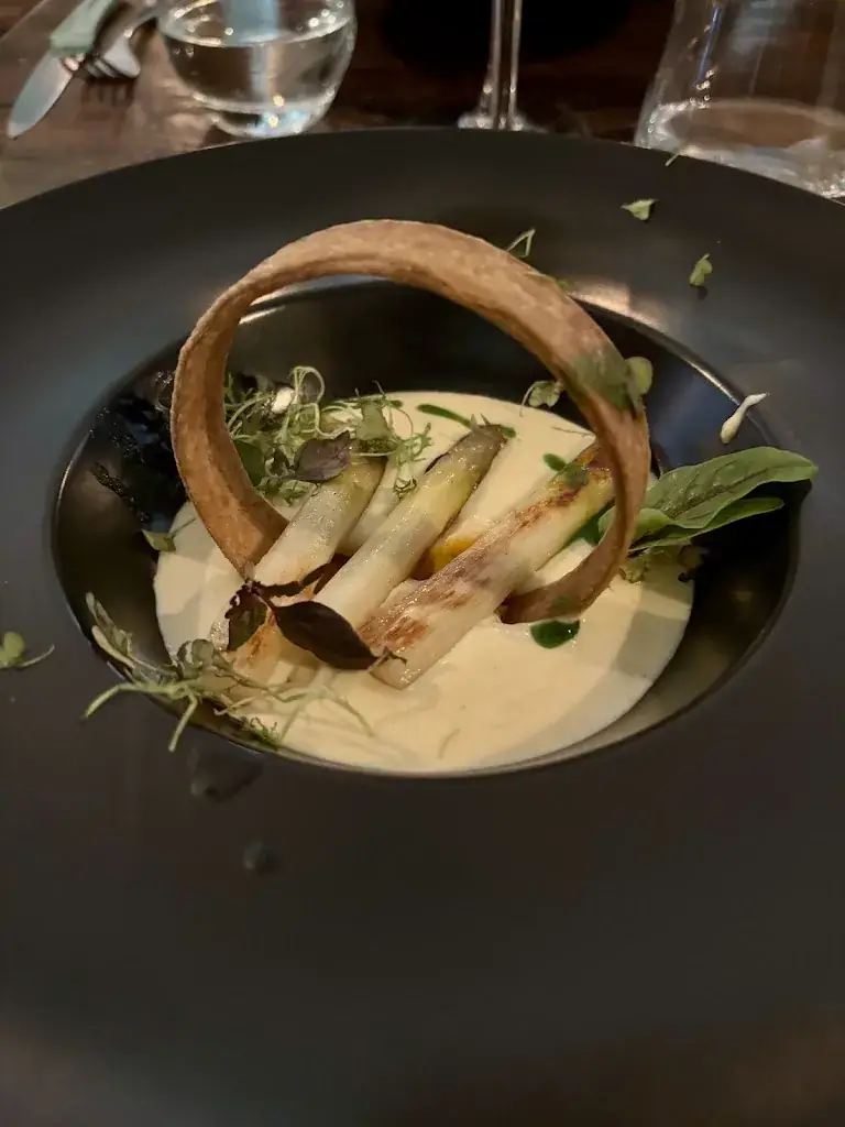 emilia d_Restaurant L'effet Maison_Monflanquin_review