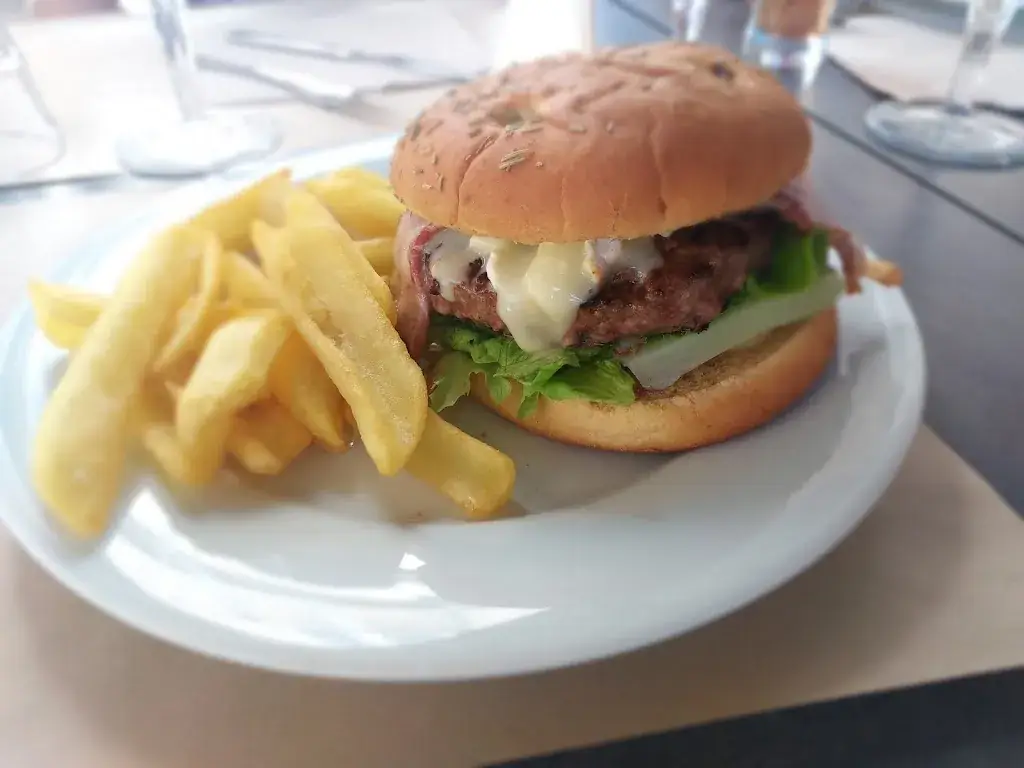 A G_Terrasse des Arts'Cade_Monflanquin_review