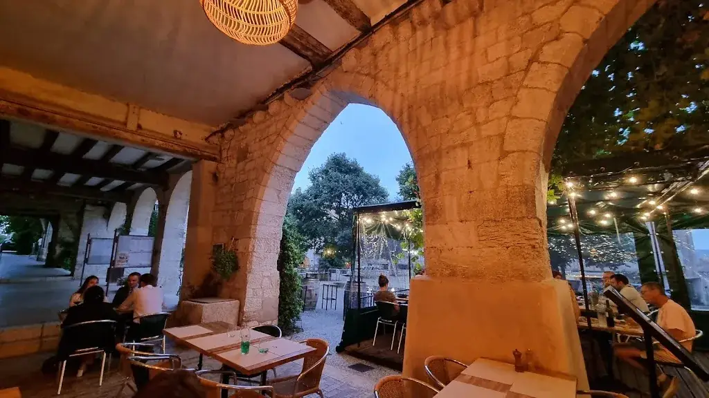 Brasserie Le Saint-André restaurant in Monflanquin