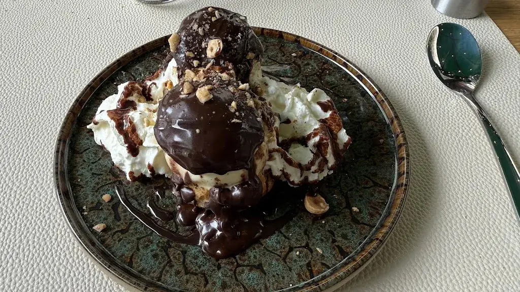 Brasserie Le Saint-André_Monflanquin_slider_image_3