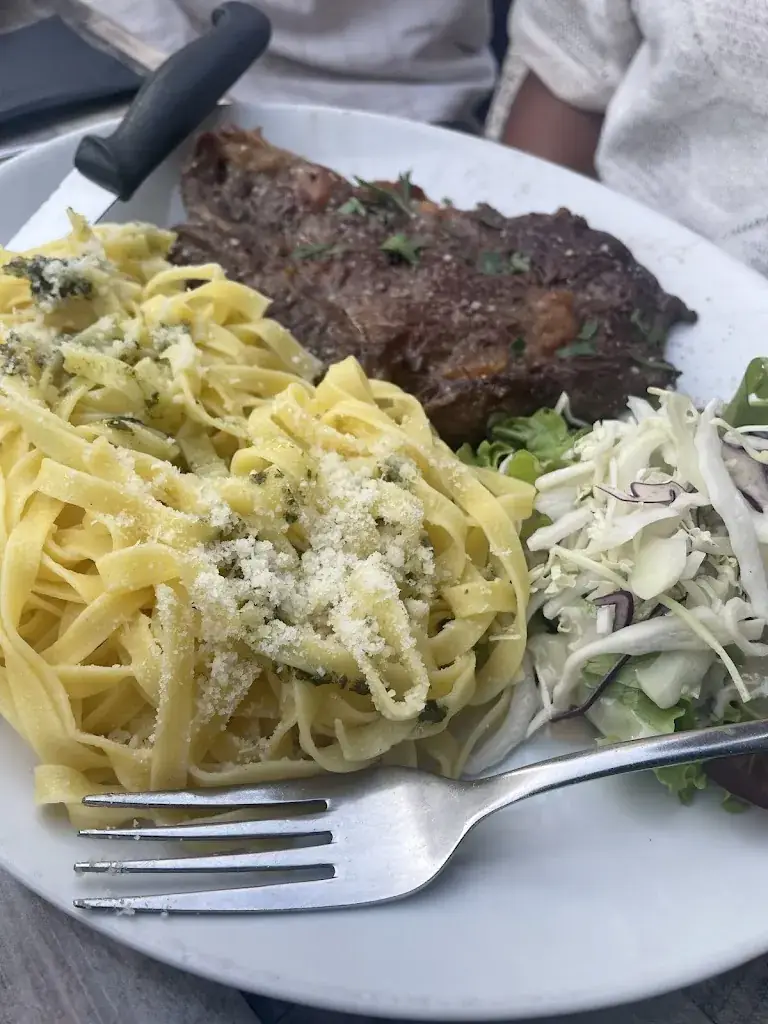 Dennis van der Maat_La Baldoria_Monflanquin_avis