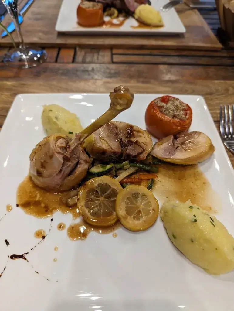 Mark Dennis_La Pierre Blanche / Table et Chambres d'Hôtes_Sauvetat-sur-Lède_review