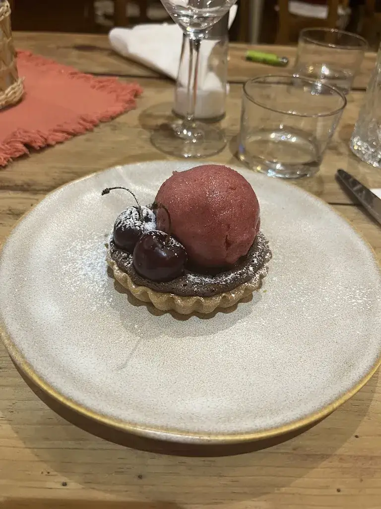 Alexandre Bouclet (guessande)_Le Patio Monségur_Monségur_review