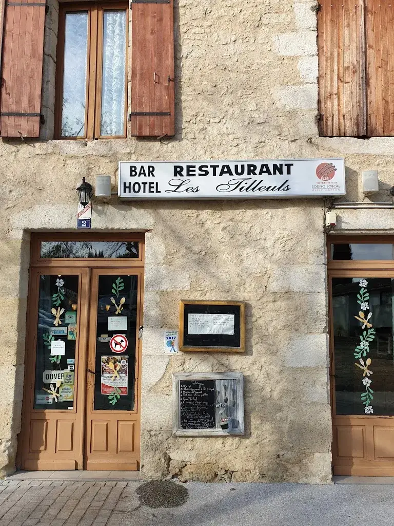 Peter Simpson_Hôtel-restaurant Les Tilleuls_Monségur_review