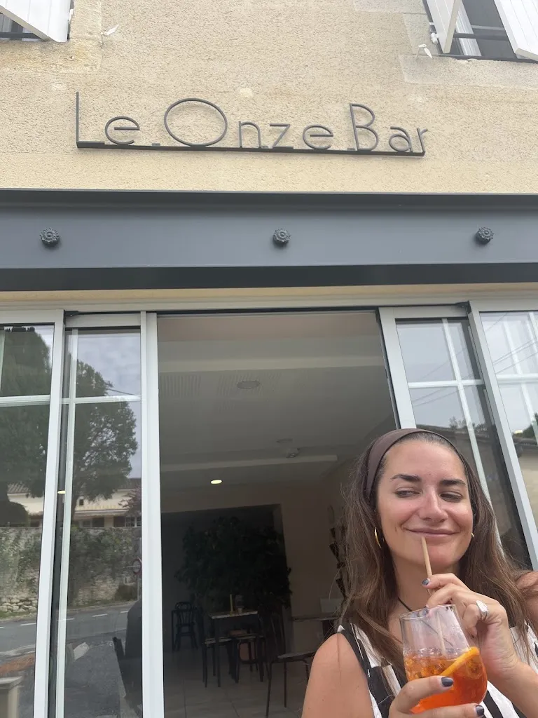 Oisín Gill_Le Onze Bar_Saint-Vivien-de-Monségur_review