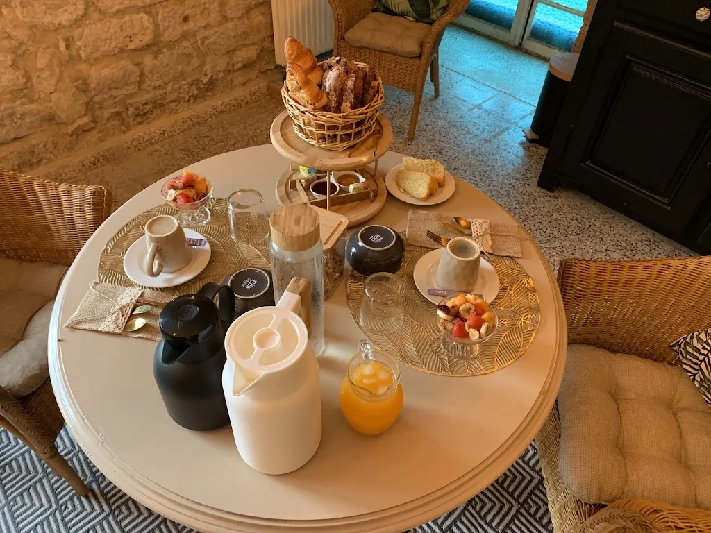 mark willmot_Moulin de Monpoisson_Puy_review