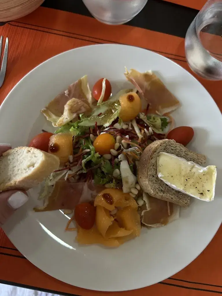 Elena Tikhonova_La maison du bonheur_Mongauzy_review