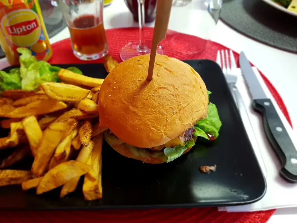 Robbert-Jan Koornstra_Aux Caprices_Montbron_review