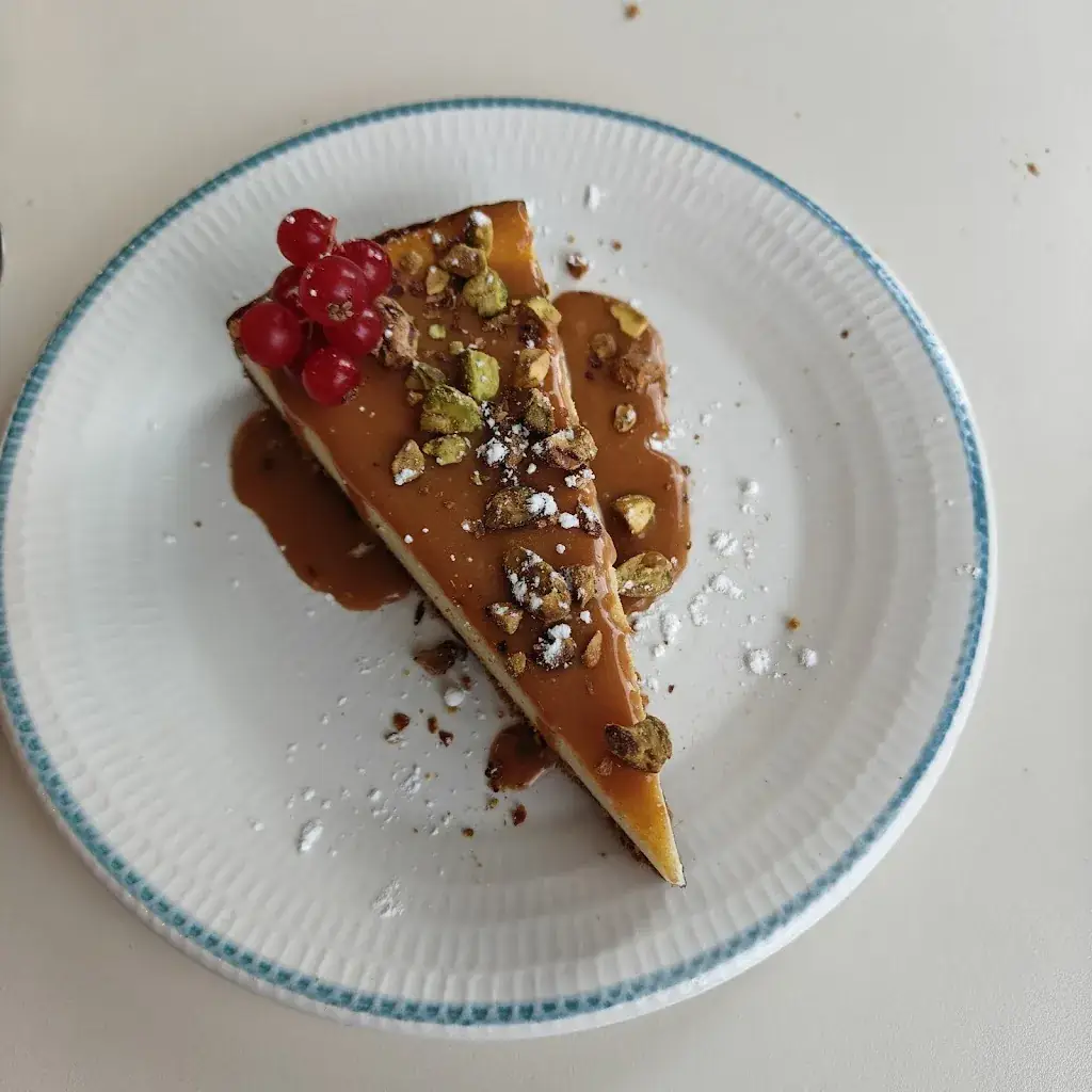 Helen E_Johnny's_Montbron_avis