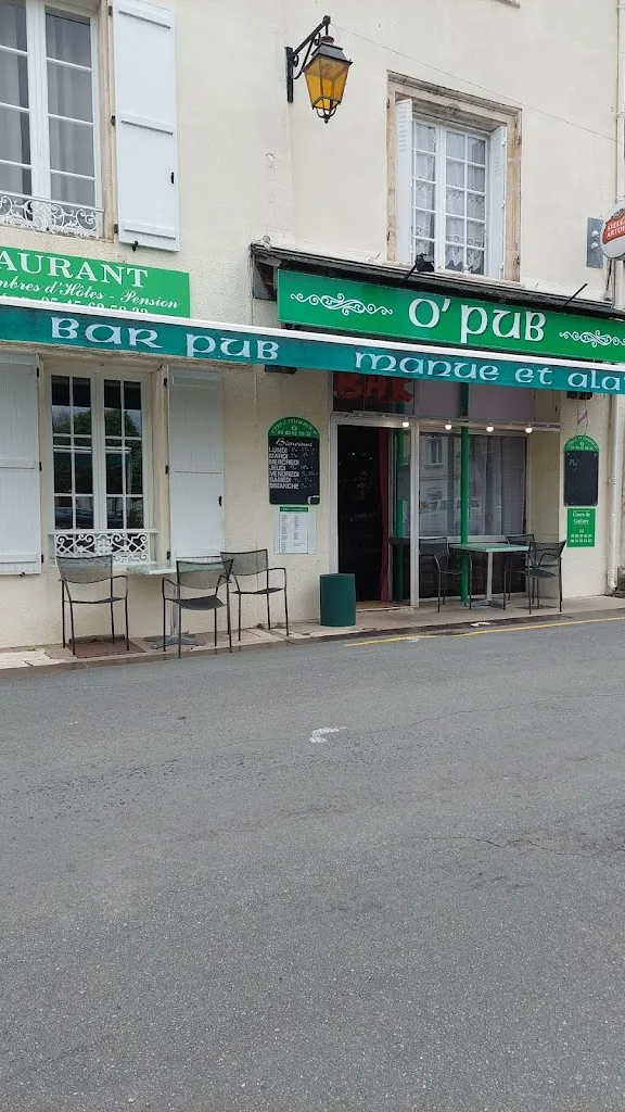 Chez Maurice_Montbron_slider_image_3