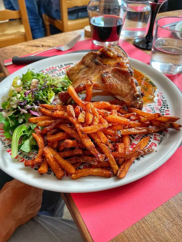 Michele Bond_Restaurant La Gare_Vélines_avis