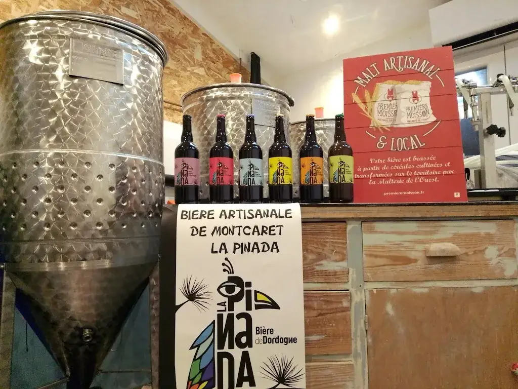 Microbrasserie La Pinada restaurant in Montcaret