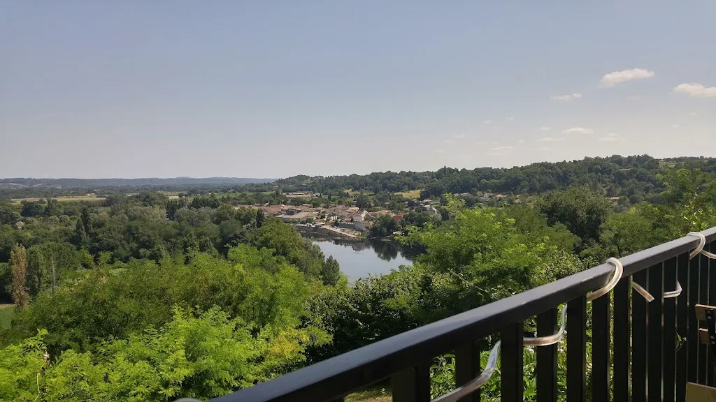 James Russell_Le Belvédère_Juillac_review