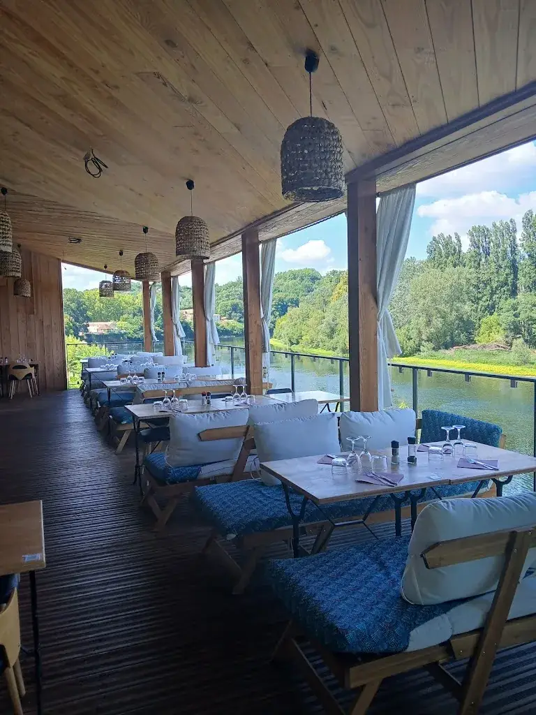 Le Pessaquai Restaurant_Pessac_slider_image_3