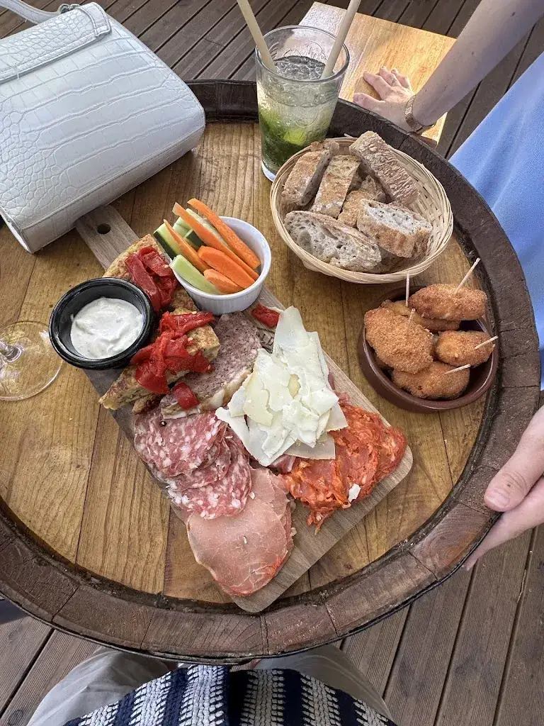 Alex_SECRET GARDEN_Lons_review