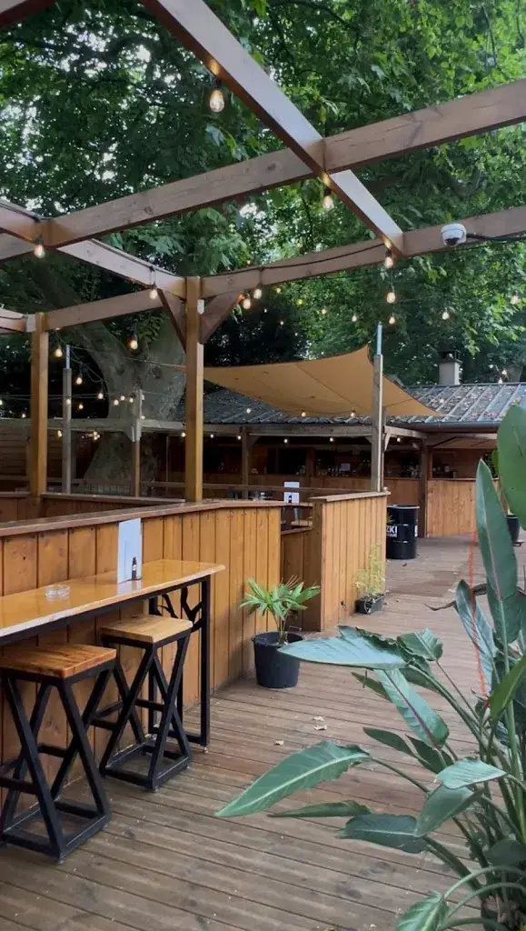 SECRET GARDEN ristorante a Lons