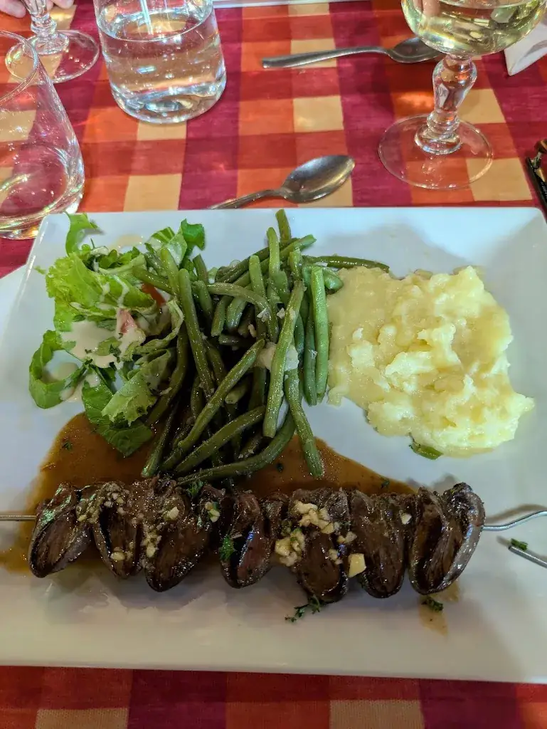 Lea Massinon_Restaurant La Détente_Serres-Castet_review