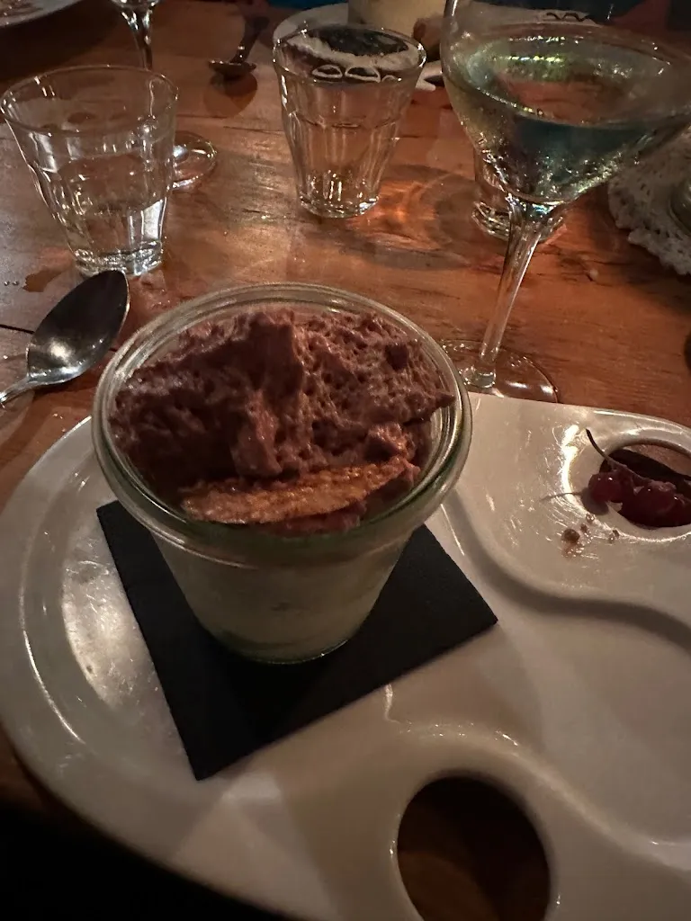 Bronek Carr_L'Arbé La Clusaz_Clusaz_review