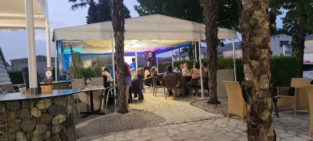 Clacla Duponton_BAR / RESTAURANT Les Embruns_Serres-Castet_review