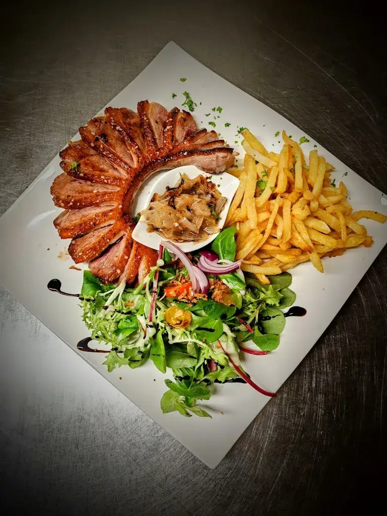 BAR / RESTAURANT Les Embruns_Serres-Castet_slider_image_2